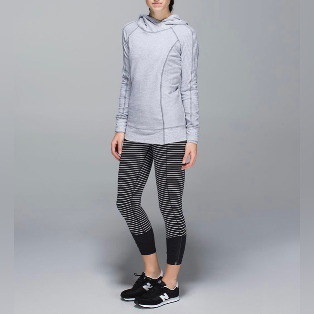Lululemon Runday Crop Parallel Stripe Size 4 - Picture 4 of 15
